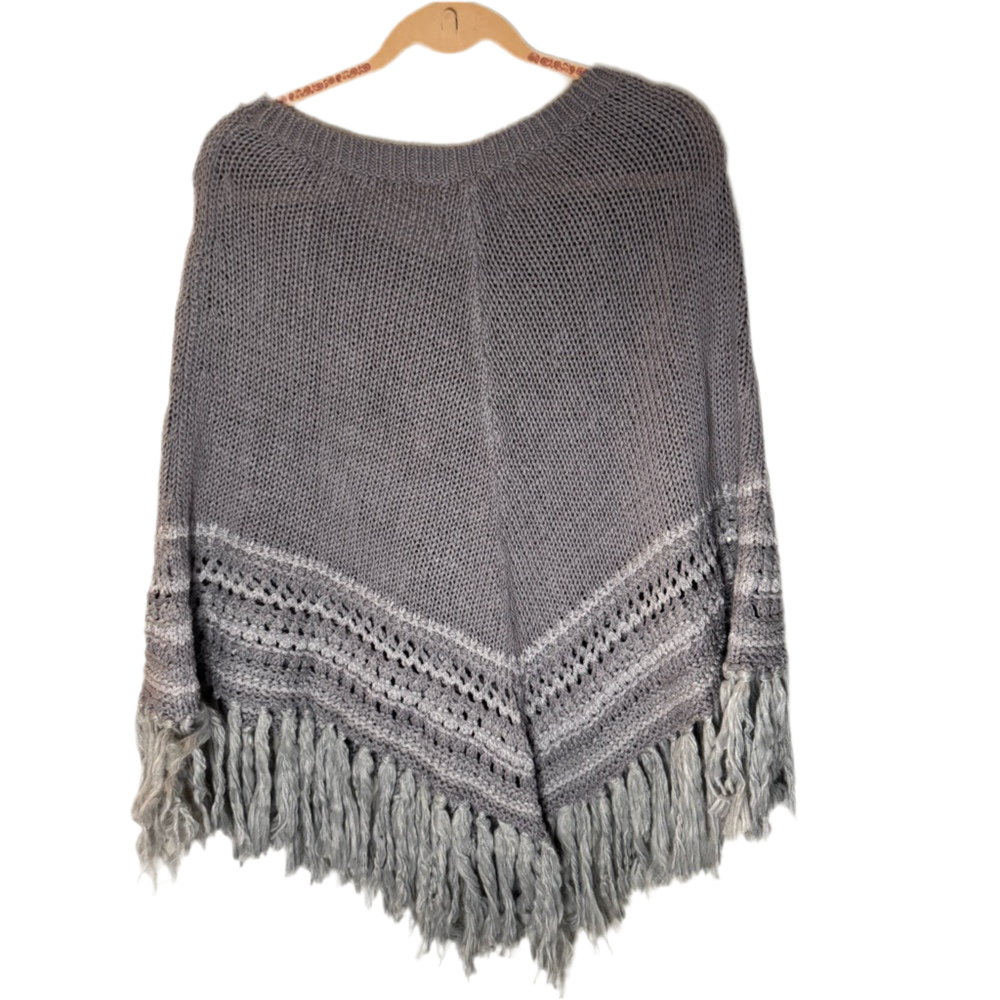 Preloved American Eagle Gray Knit Fringe Sweater Poncho