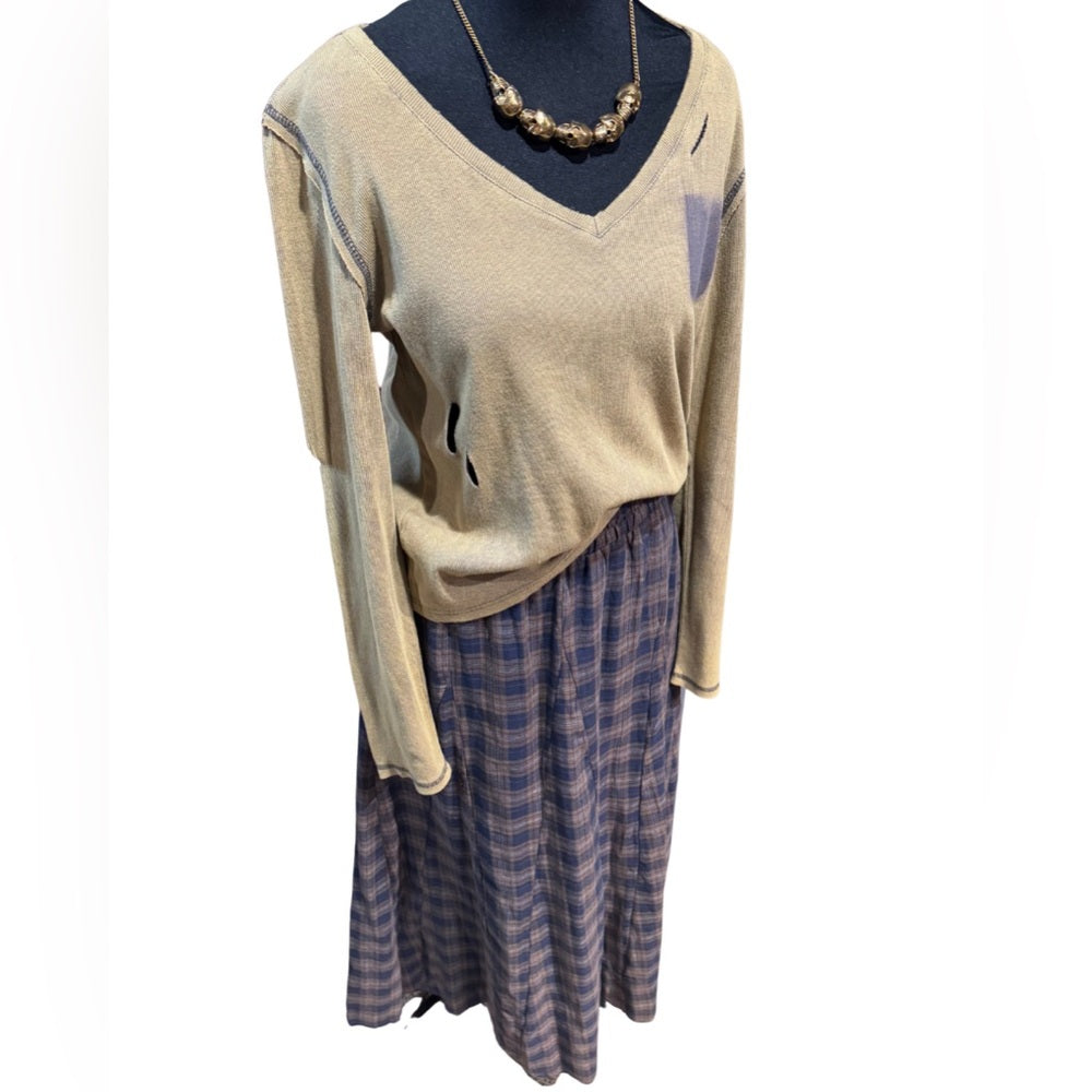 POL Distressed Olive Long Sleeve Top women's medium