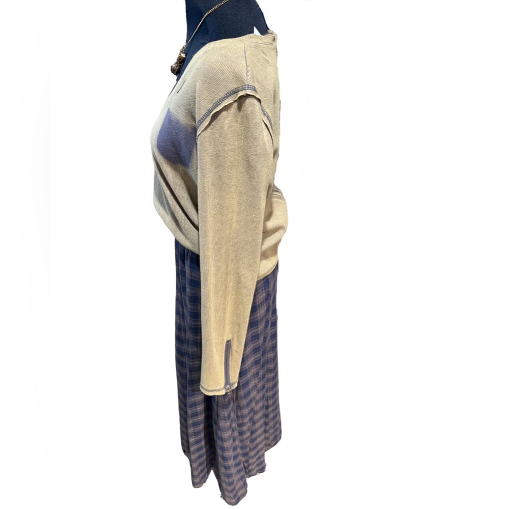 POL Distressed Olive Long Sleeve Top women's medium