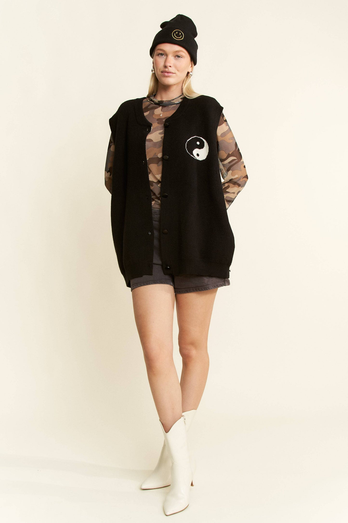 YIN YANG SWEATER VEST