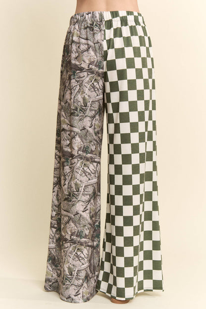 SPLIT DECISION CHECKER AND HUNTING CAMO