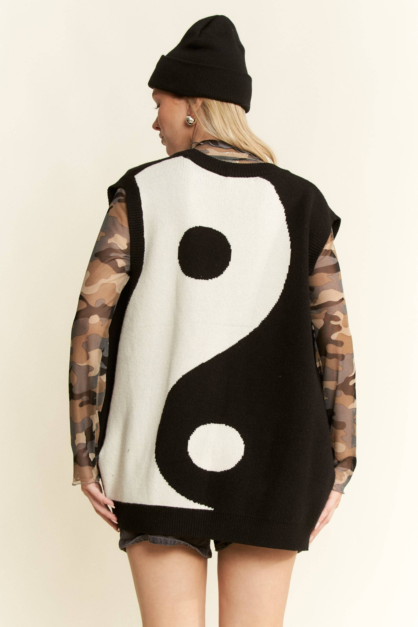 YIN YANG SWEATER VEST