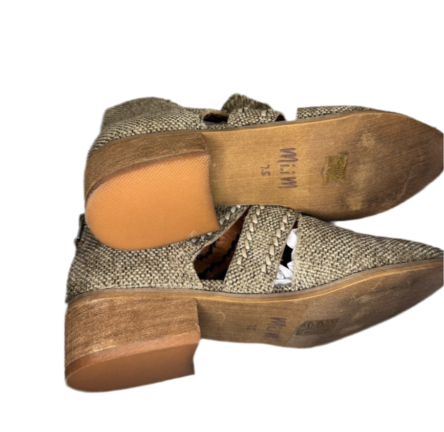 Miim Burlap Textured Booties Size 7.5