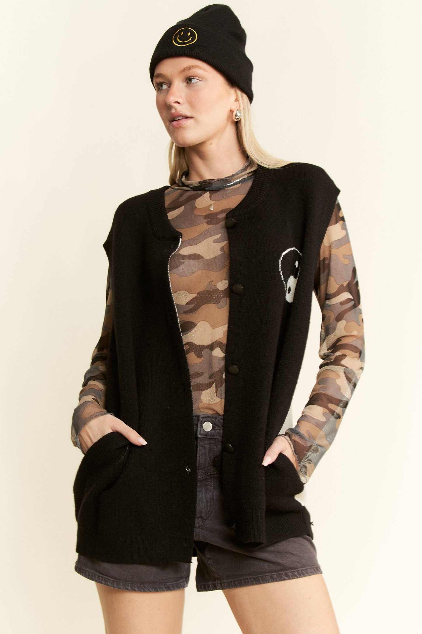 YIN YANG SWEATER VEST