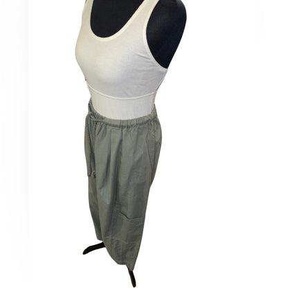 BUCKETLIST Army Green Oversized Capri Pants - large